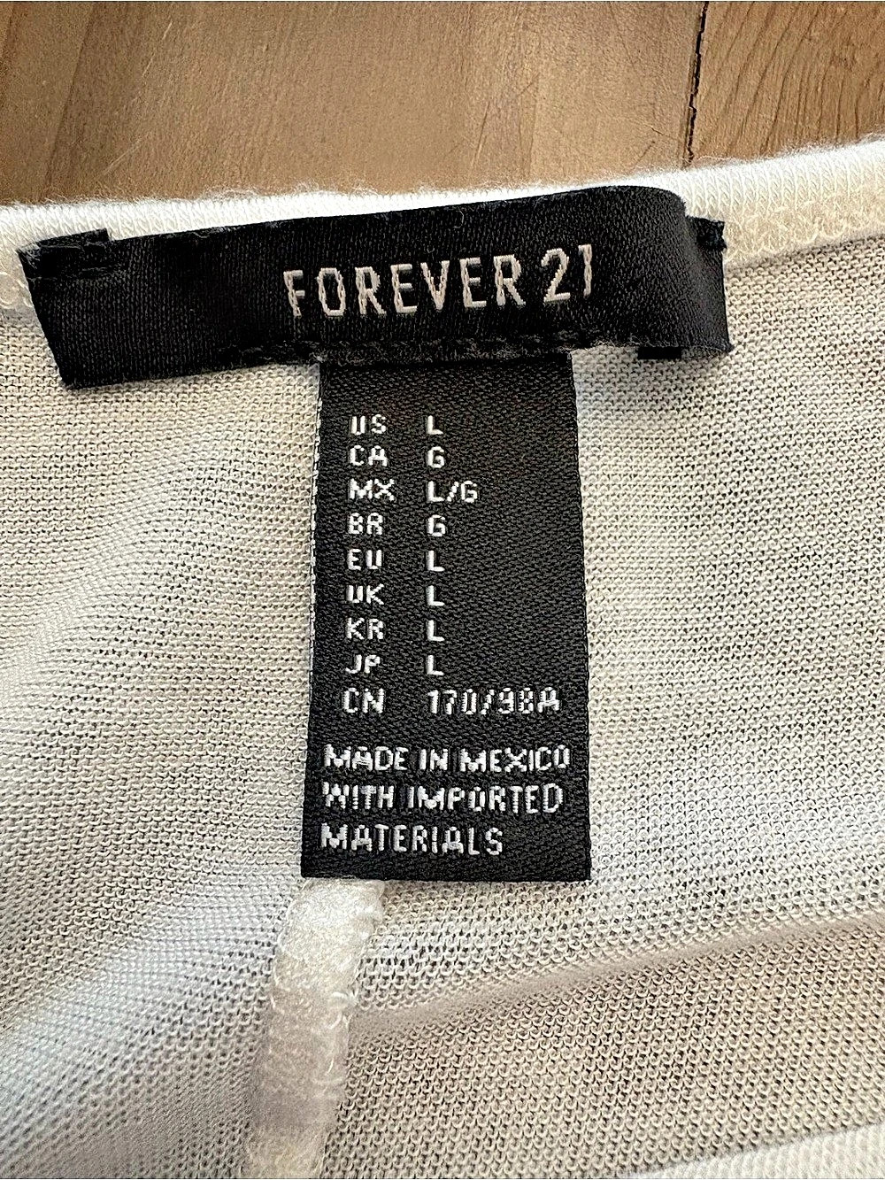 Forever 21 Off White Asymmetrical Handkerchief Hem Tunics Top - Size Large - Picture 3 of 7